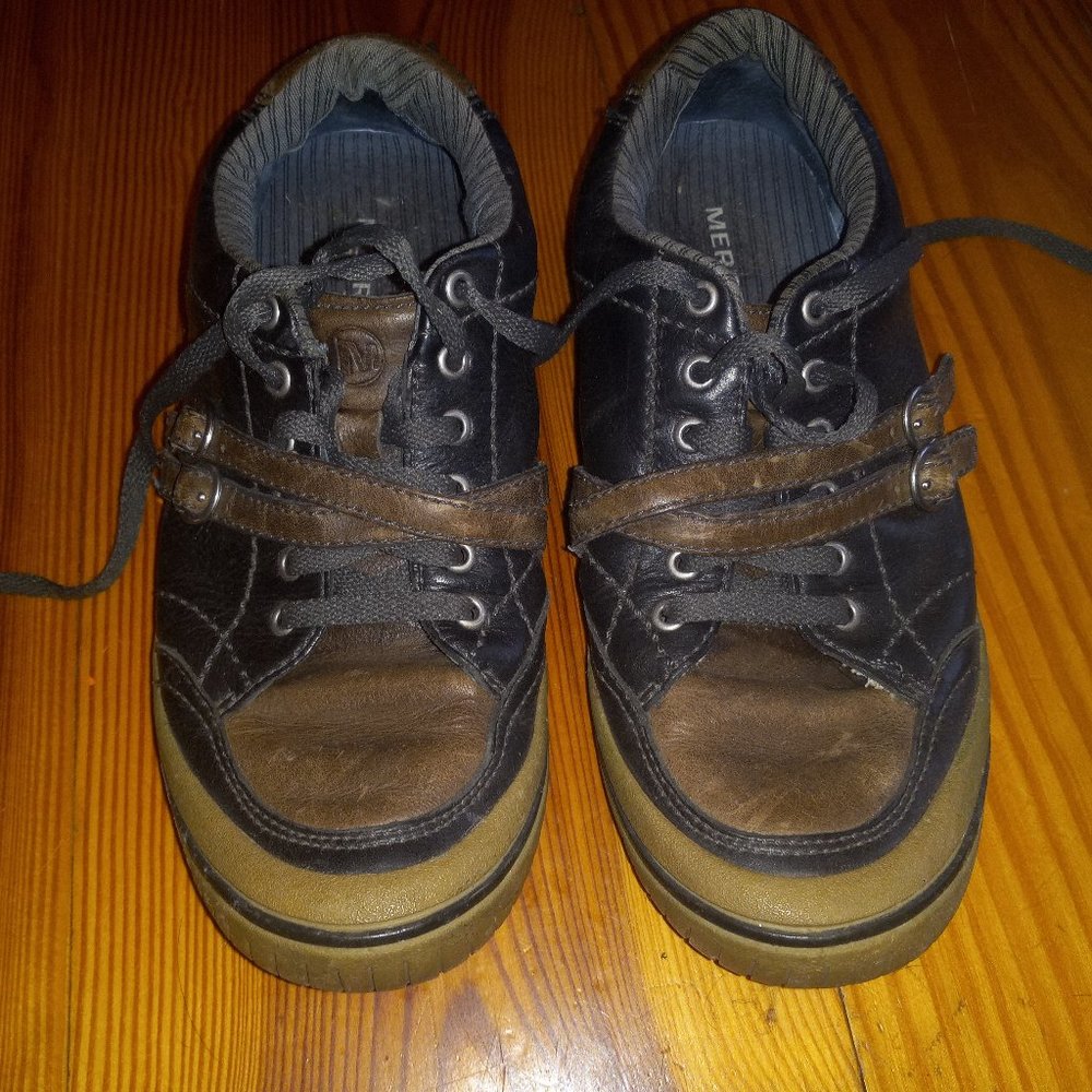 Leather Merrell walking shoe Size 7